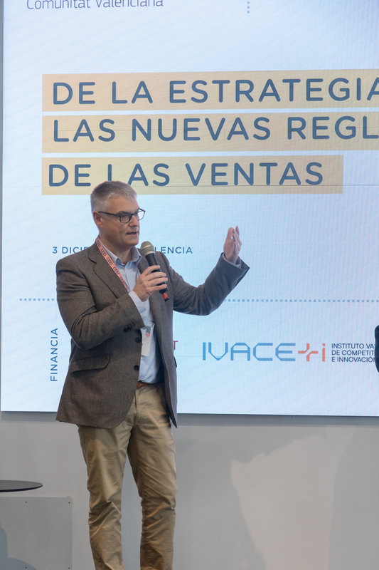 Focus Pyme CV "De la estrategia al �xito: las nuevas reglas de las ventas" (11)[;;;][;;;]