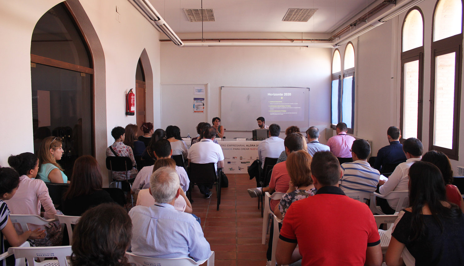 Taller de Financiación Europea 2 Enrédate Alzira 2015