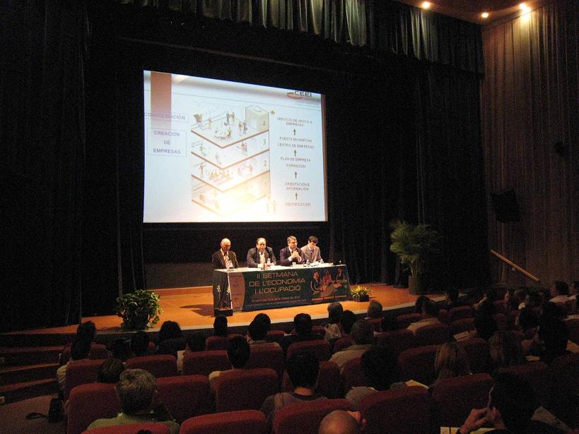 Charla Alzira "Setmana de L�Economia i L�Ocupaci�"
